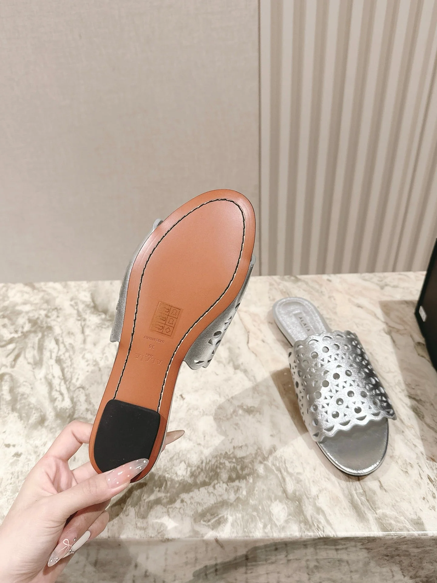 Alaia 2025 Vienne Slippers Silver Lambskin 293656 - Image 4