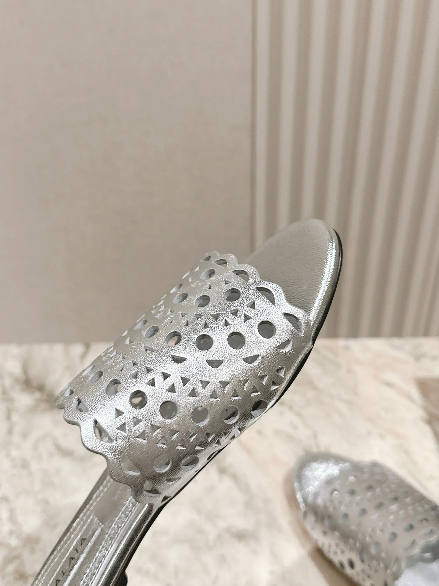 Alaia 2025 Vienne Slippers Silver Lambskin 293656 - Image 7