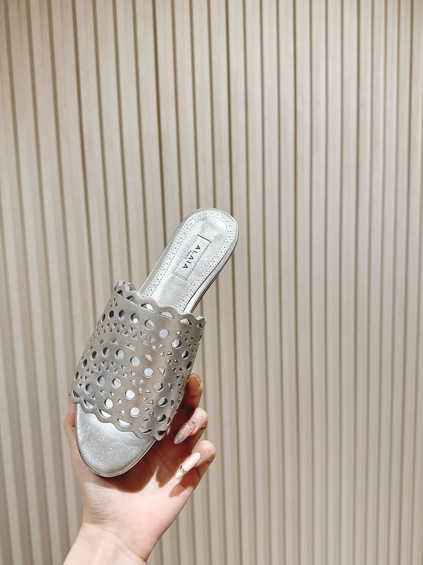 Alaia 2025 Vienne Slippers Silver Lambskin 293656 - Image 8