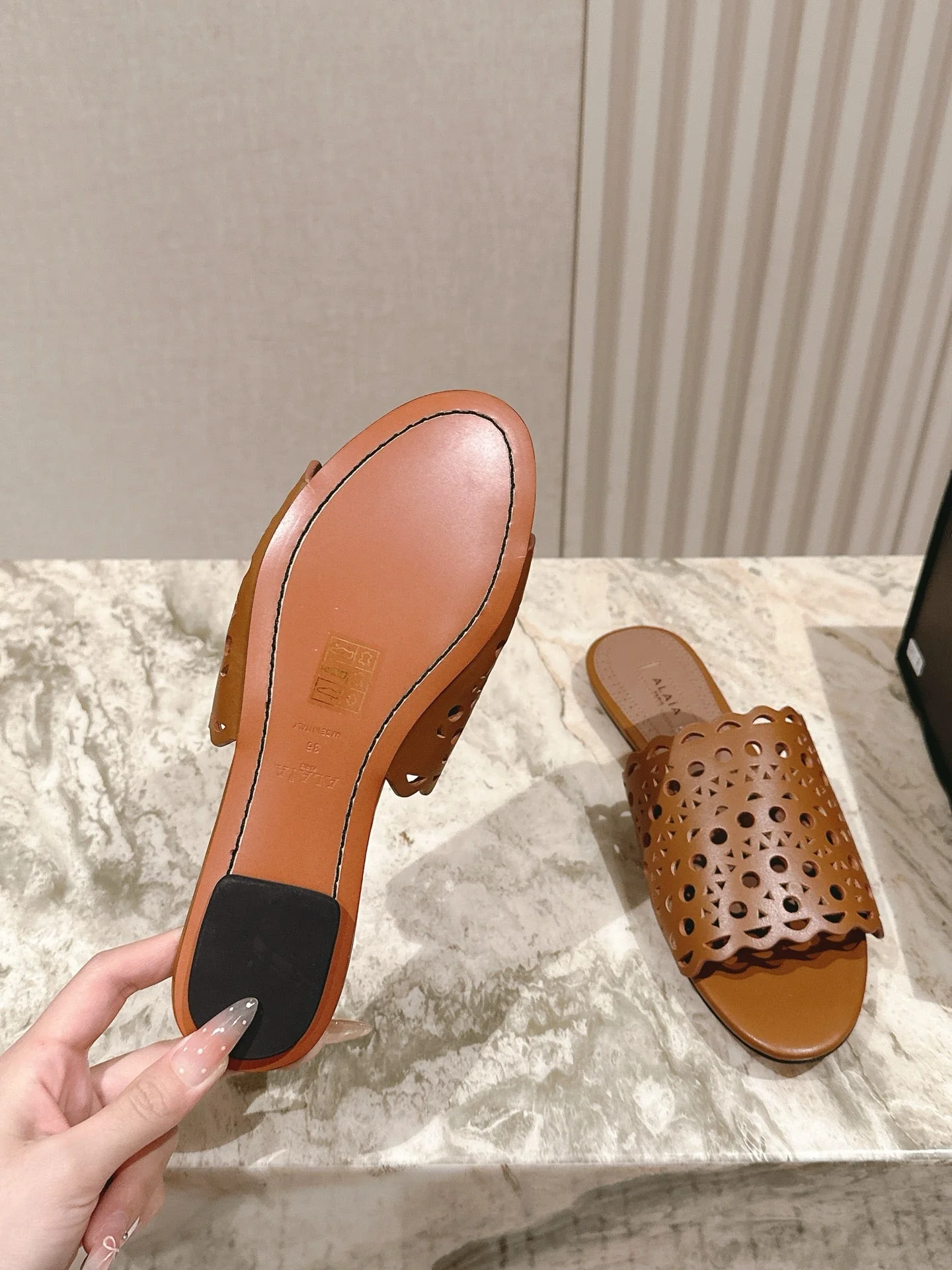 Alaia 2025 Vienne Slippers Brown Lambskin 293658 - Image 7