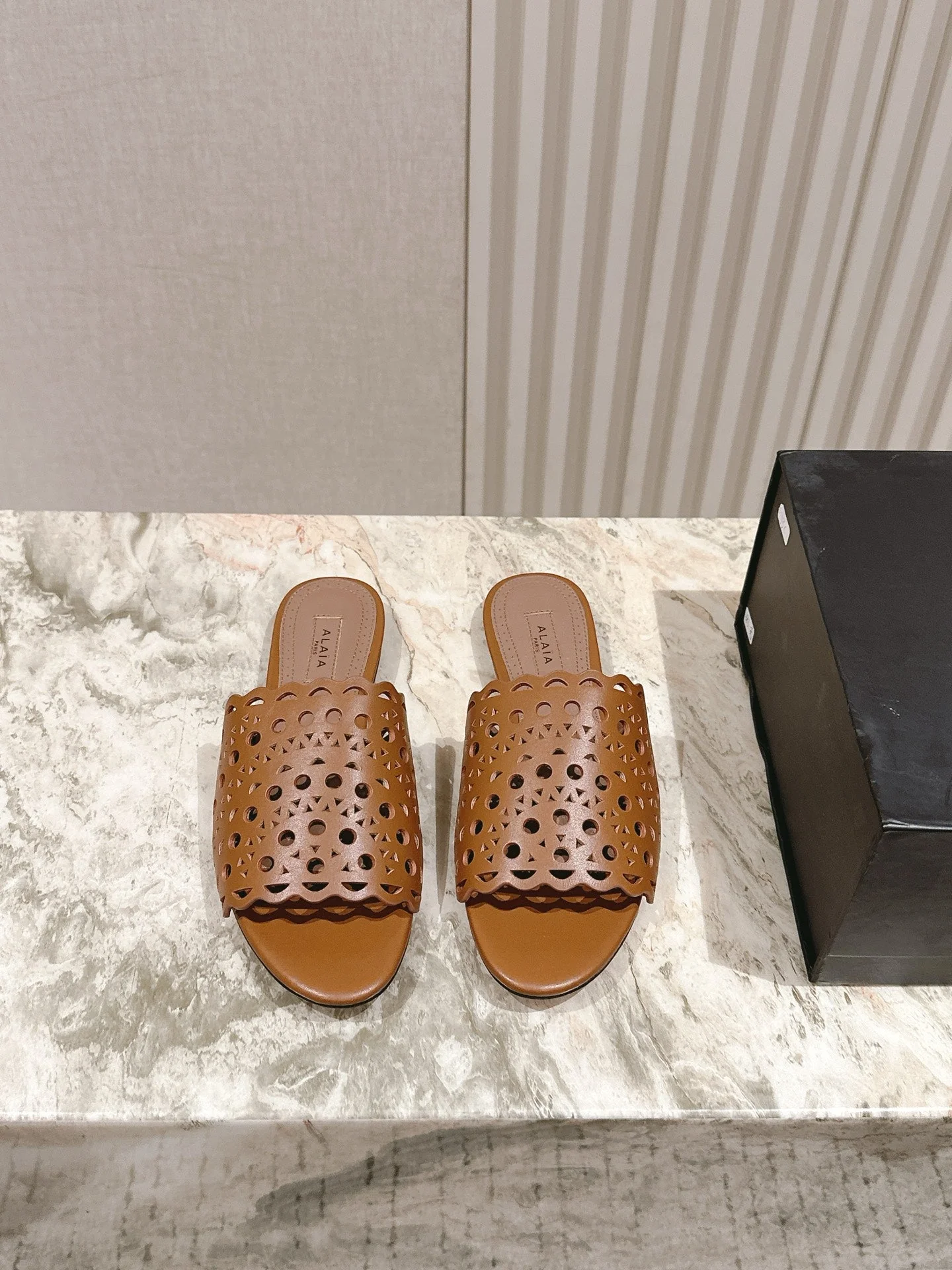 Alaia 2025 Vienne Slippers Brown Lambskin 293658 - Image 6