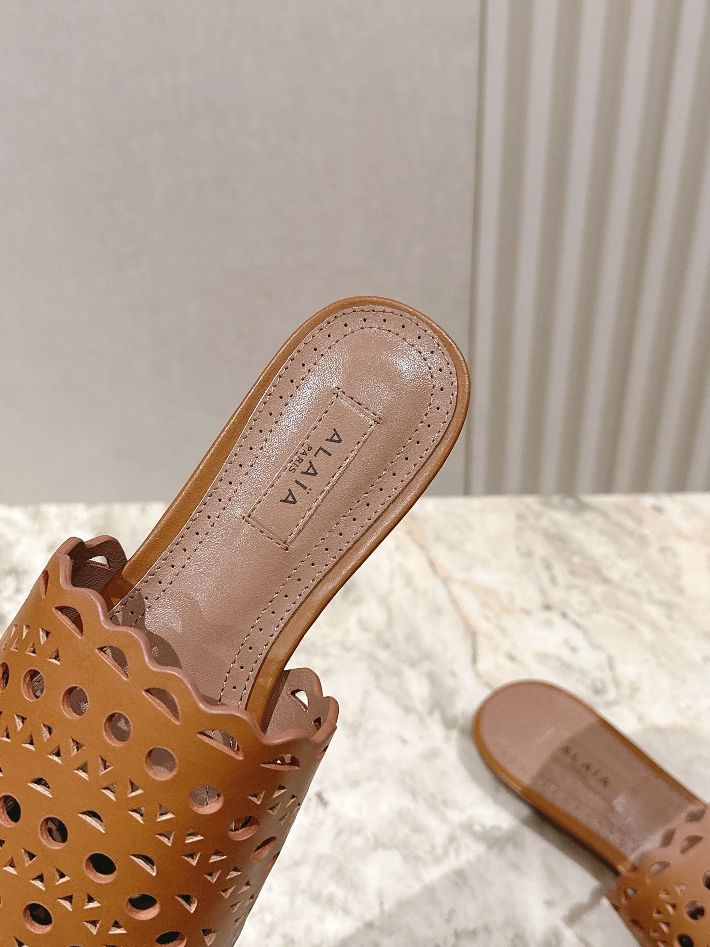 Alaia 2025 Vienne Slippers Brown Lambskin 293658 - Image 9