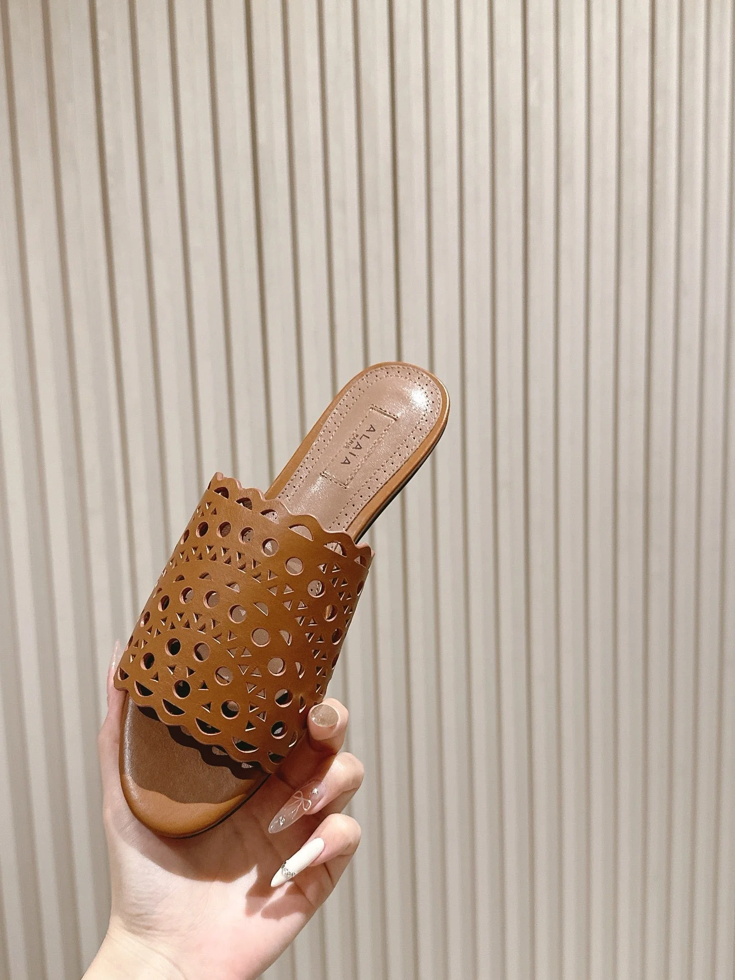 Alaia 2025 Vienne Slippers Brown Lambskin 293658 - Image 8