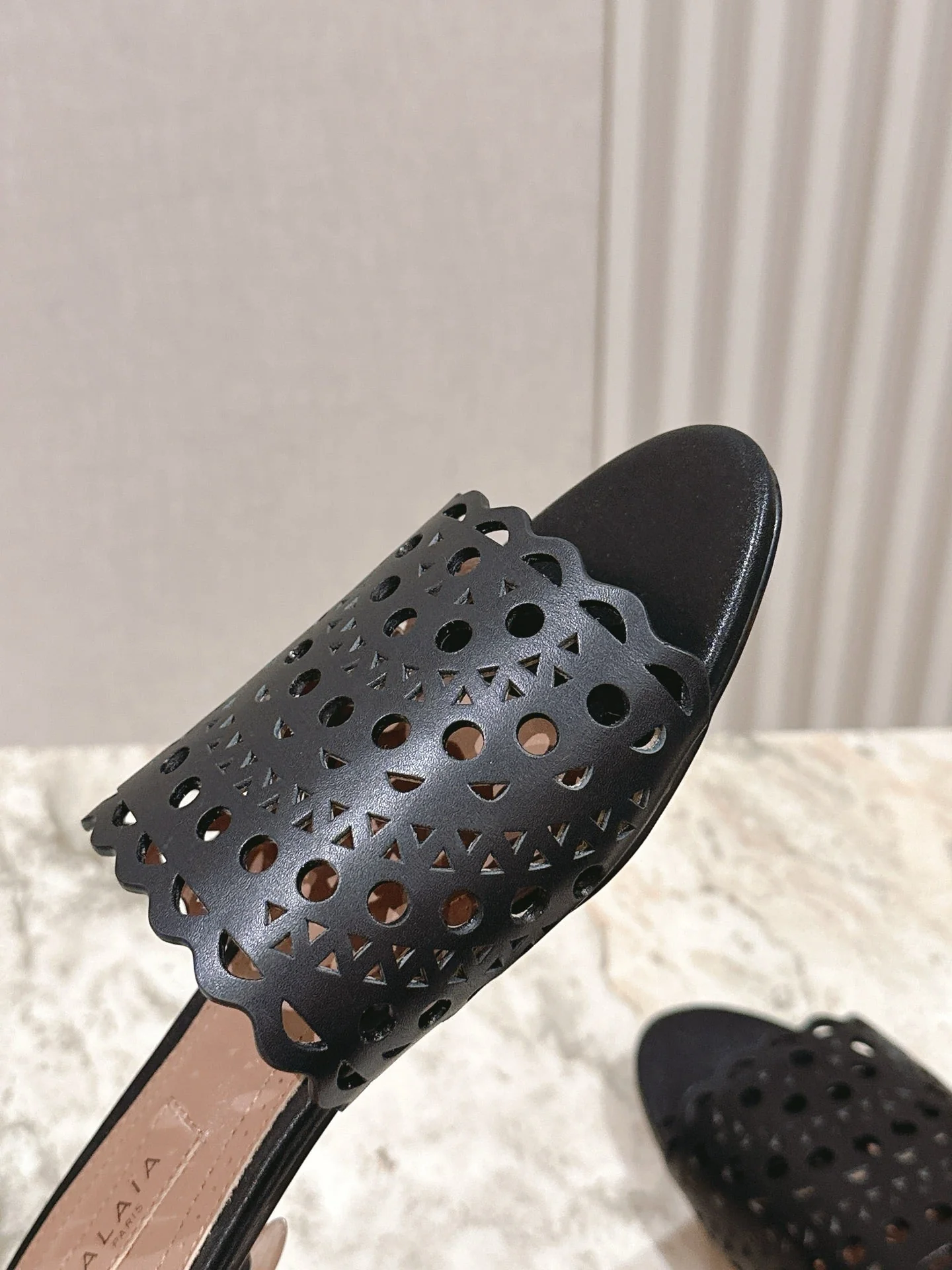 Alaia 2025 Vienne Slippers Black Lambskin 293659 - Image 4