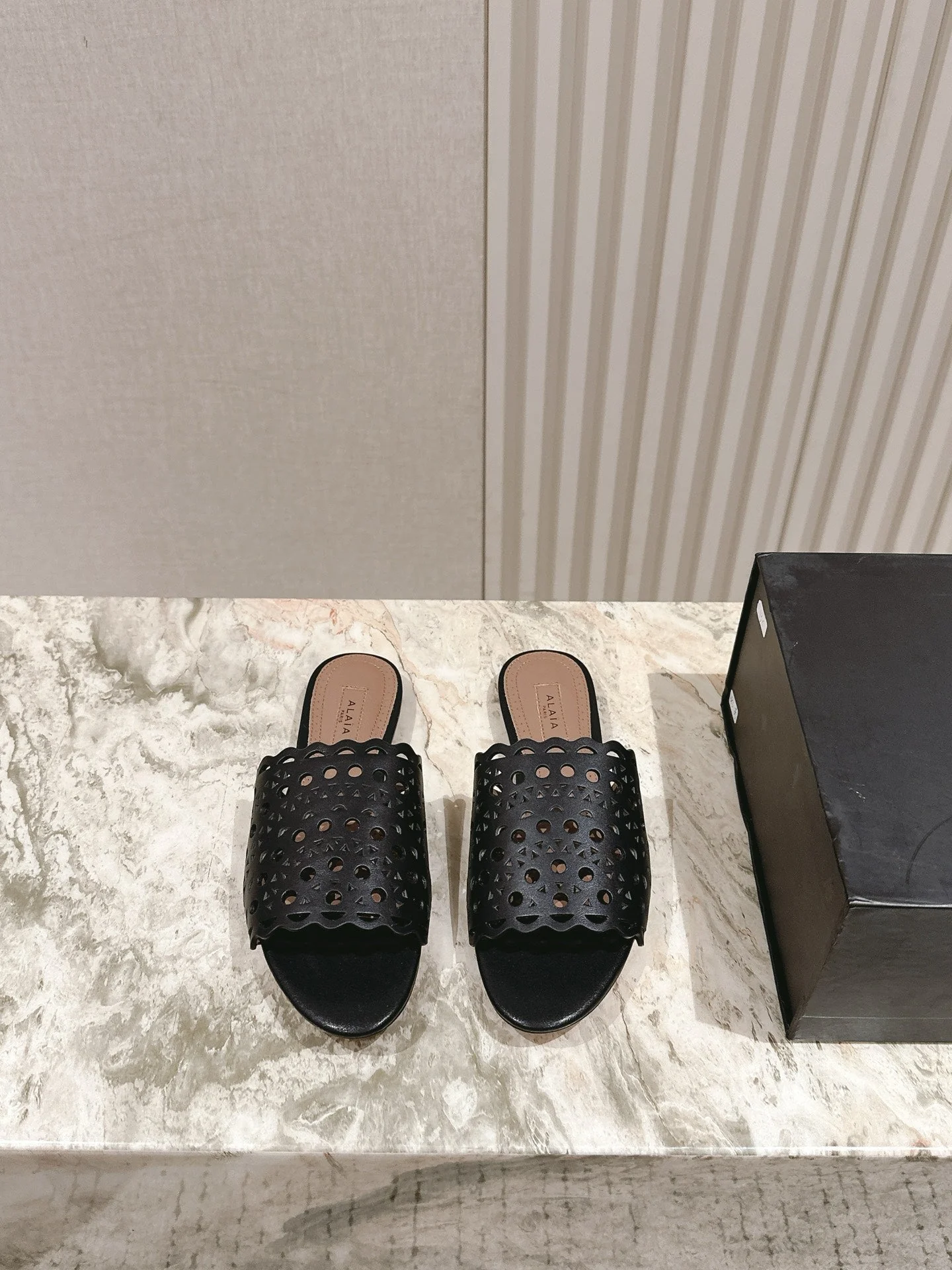 Alaia 2025 Vienne Slippers Black Lambskin 293659 - Image 9