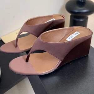 Alaia 25 Cube Thong Mules Brown Satin Sheepskin 297040