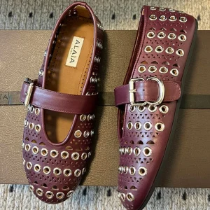 Alaia 25 Vienne With Eyelets Ballet Flats Garnet red Lambskin 303719