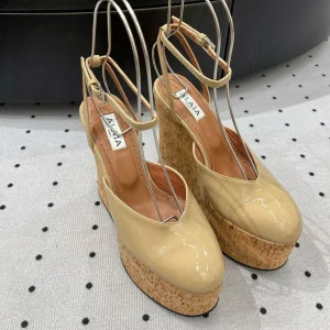 Alaila Wedge Sandals 115mm In Beige Glossy Lambskin 954881