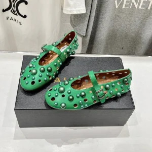 ALAIA PEARL MARY JANE SHOES IN EMERALD GREEN LAMBSKIN