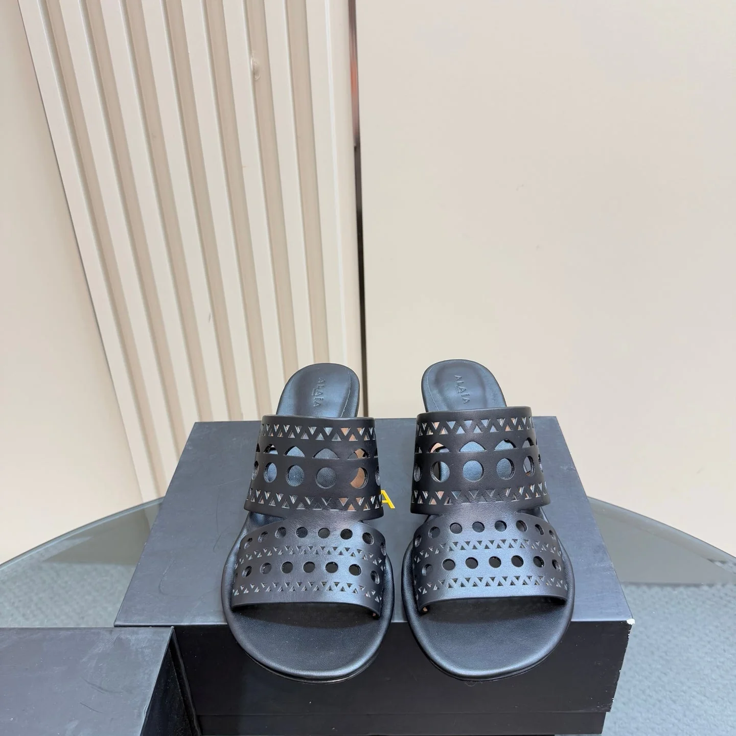 Alaia Vienne Cutout Kitten-Heel Slide Sandals Black Sheepskin 299661 - Image 6