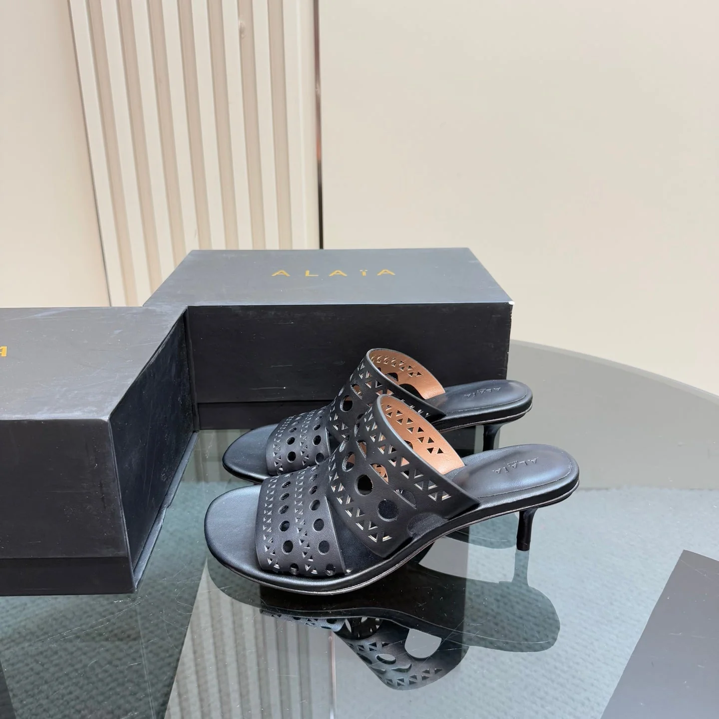 Alaia Vienne Cutout Kitten-Heel Slide Sandals Black Sheepskin 299661 - Image 9