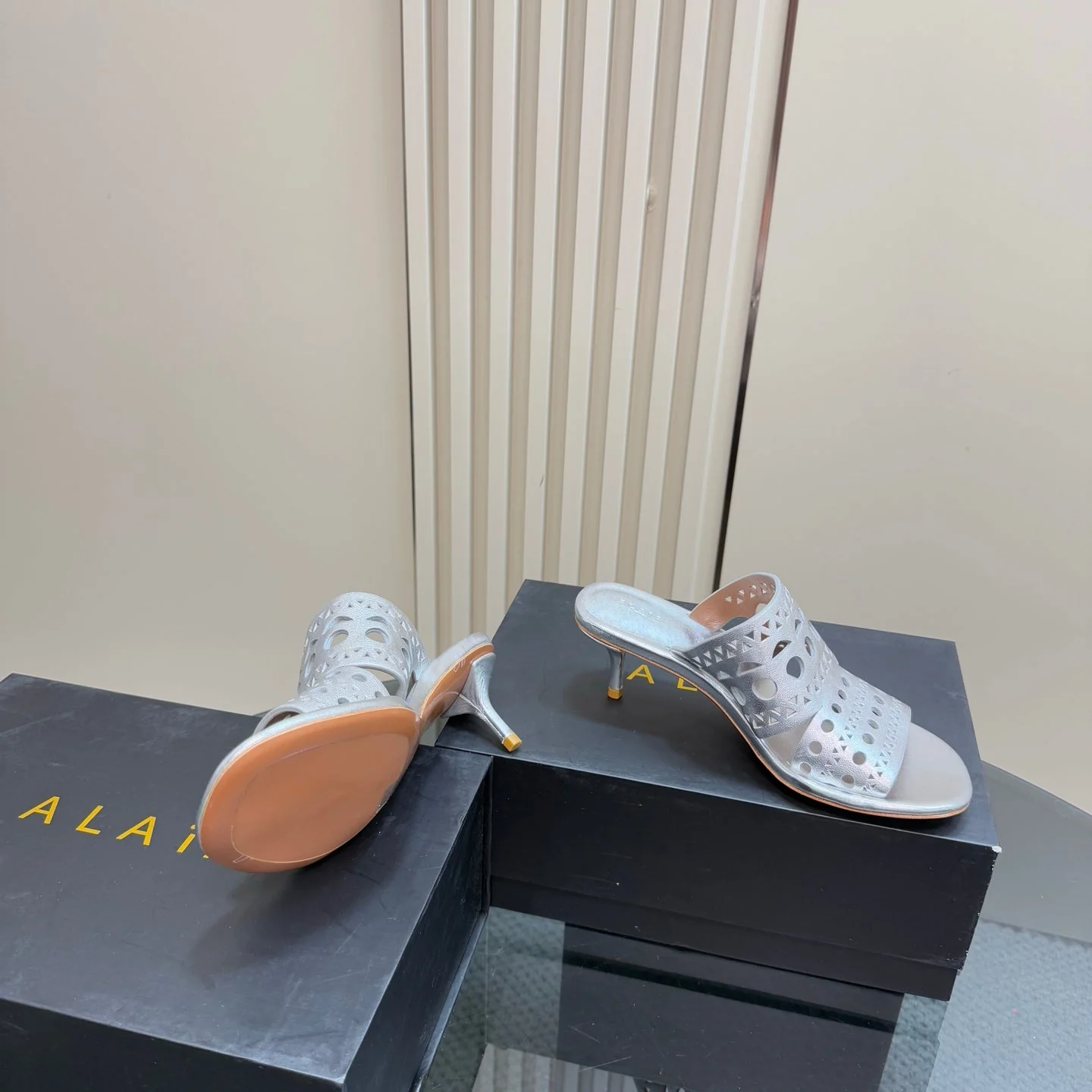 Alaia Vienne Cutout Kitten-Heel Slide Sandals Silver Sheepskin 299664 - Image 2